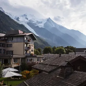 Le Hameau 1er Hotel